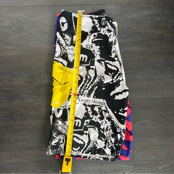 Billabong men’s swim shorts - Picture 4 of 6